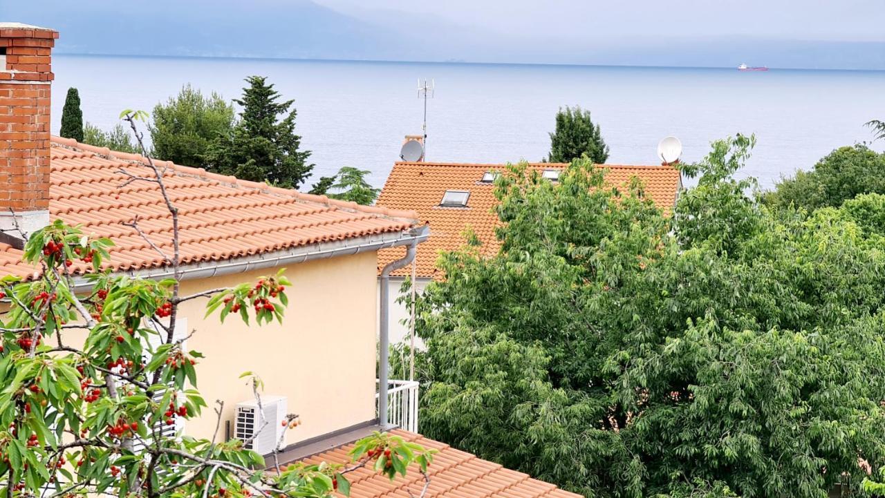 Apartment Karamarko Malinska Exteriér fotografie