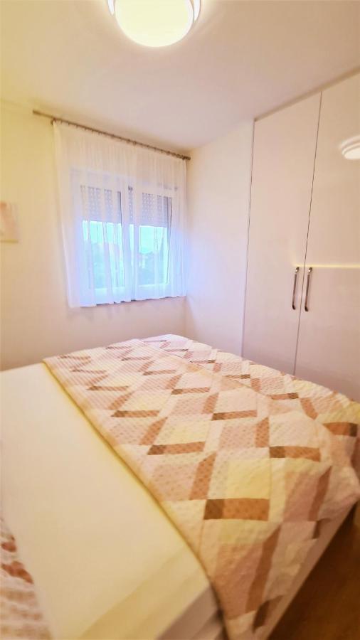 Apartment Karamarko Malinska Exteriér fotografie
