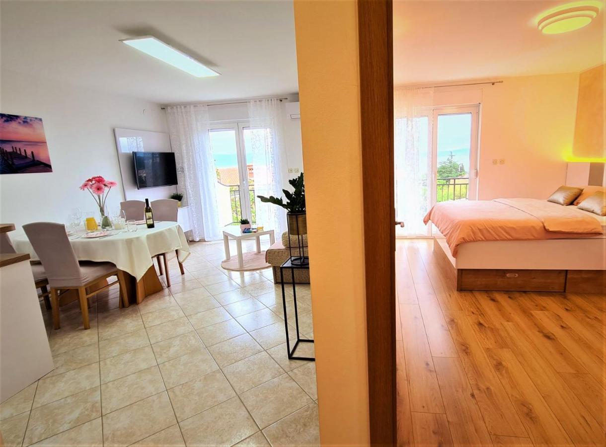 Apartment Karamarko Malinska Exteriér fotografie