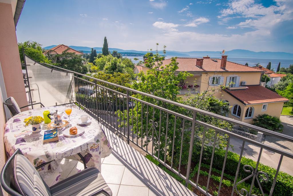 Apartment Karamarko Malinska Exteriér fotografie