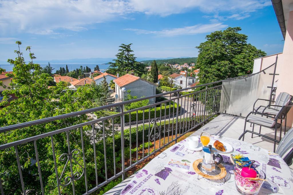 Apartment Karamarko Malinska Exteriér fotografie
